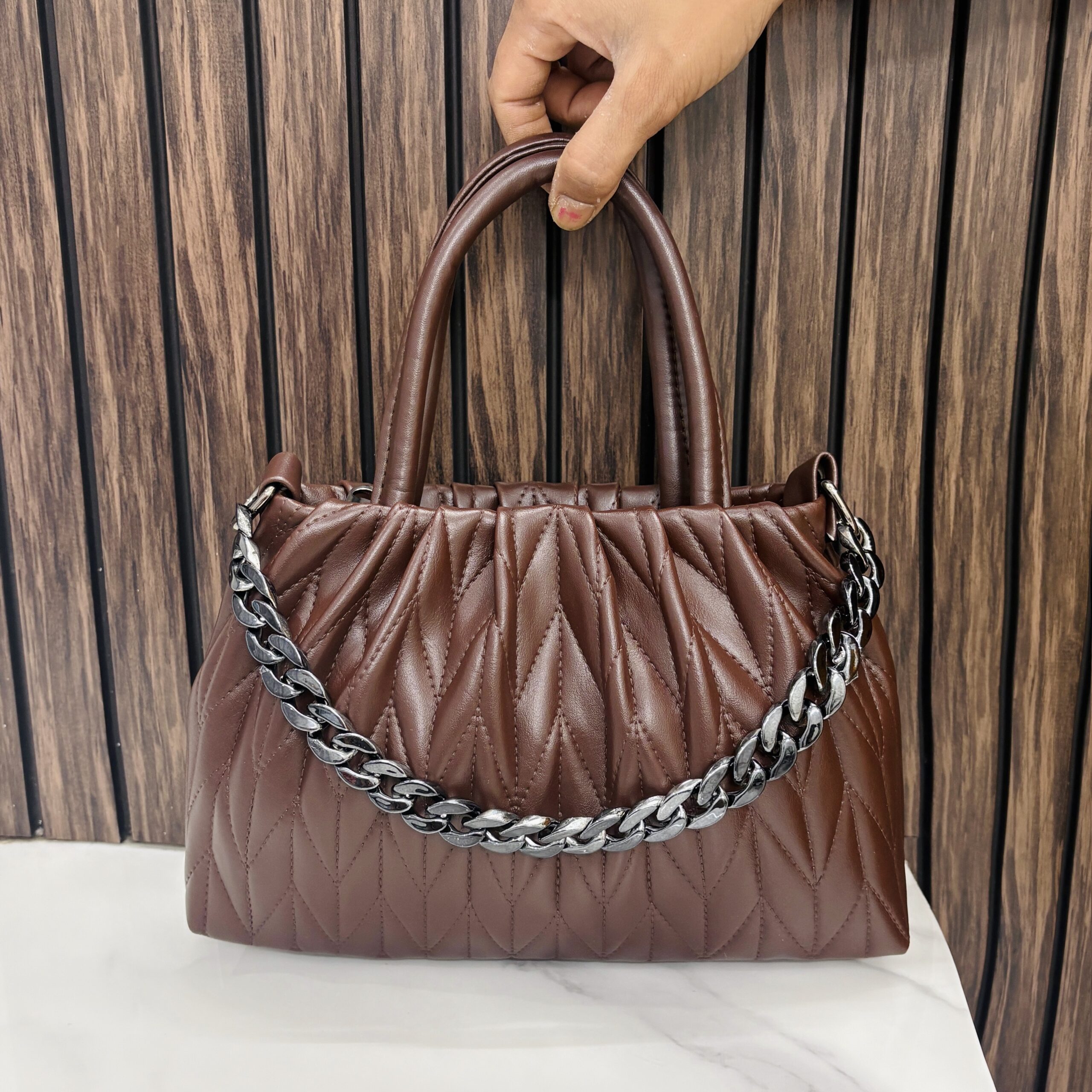 Bag article 203