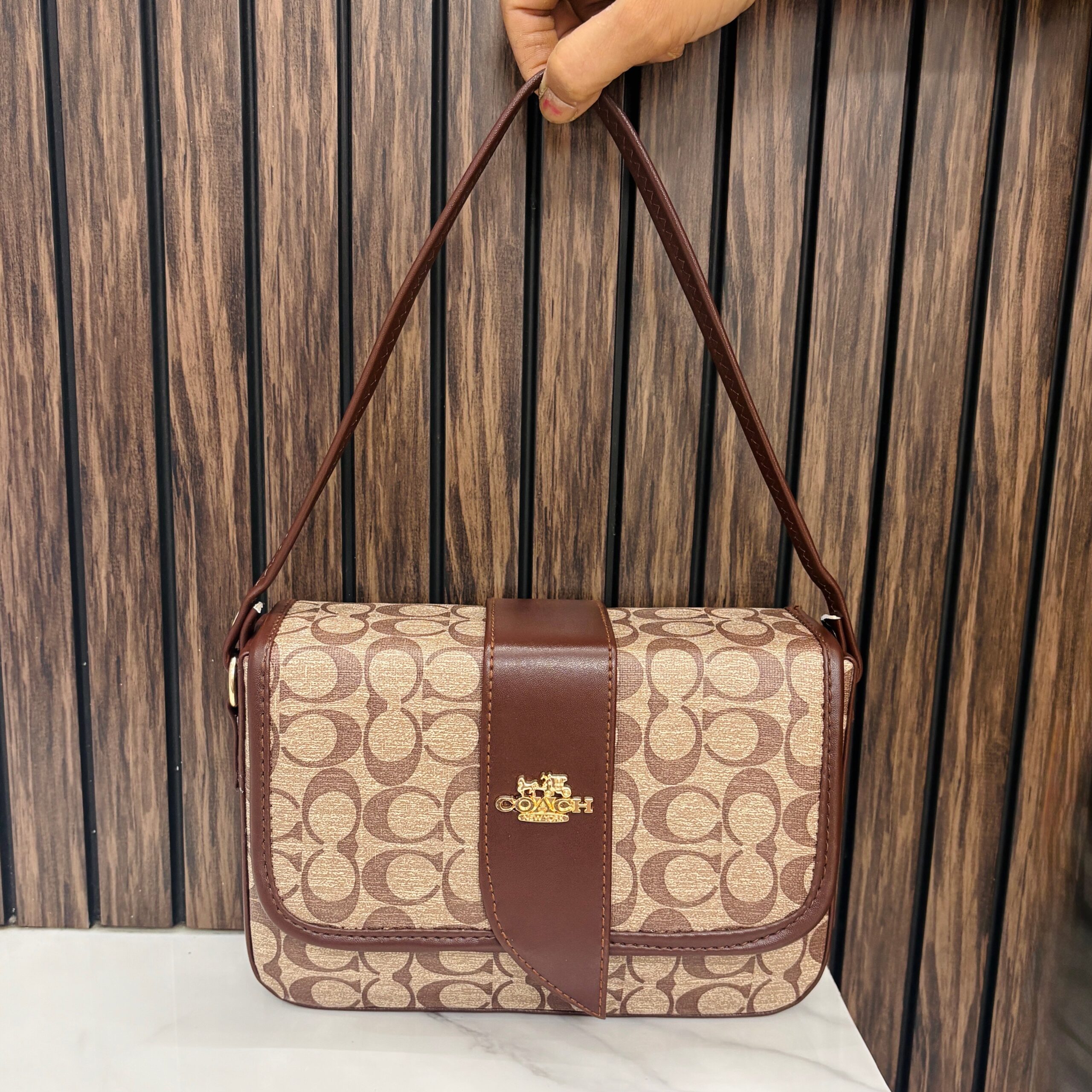 Bag article 208