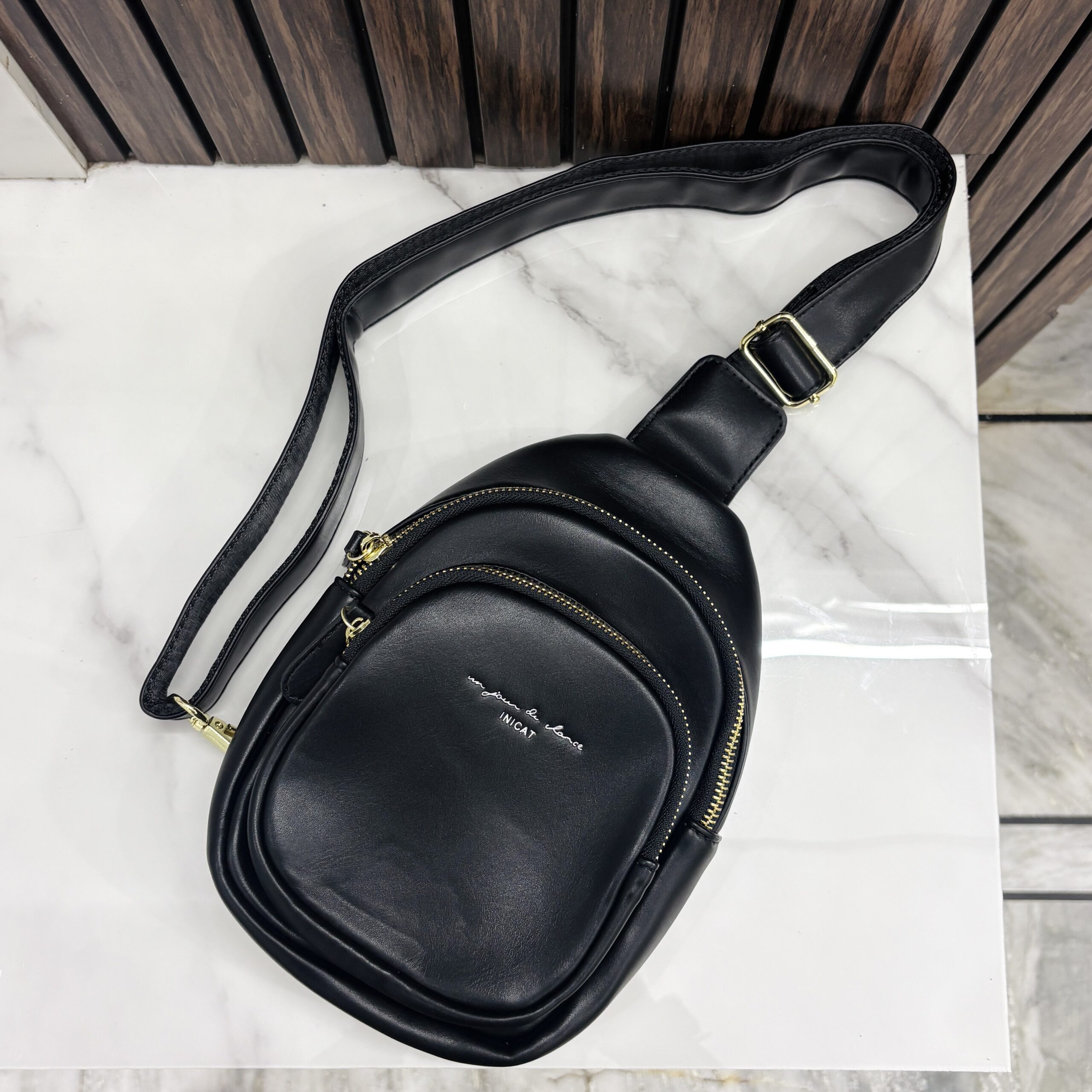 Cross Bag article 212