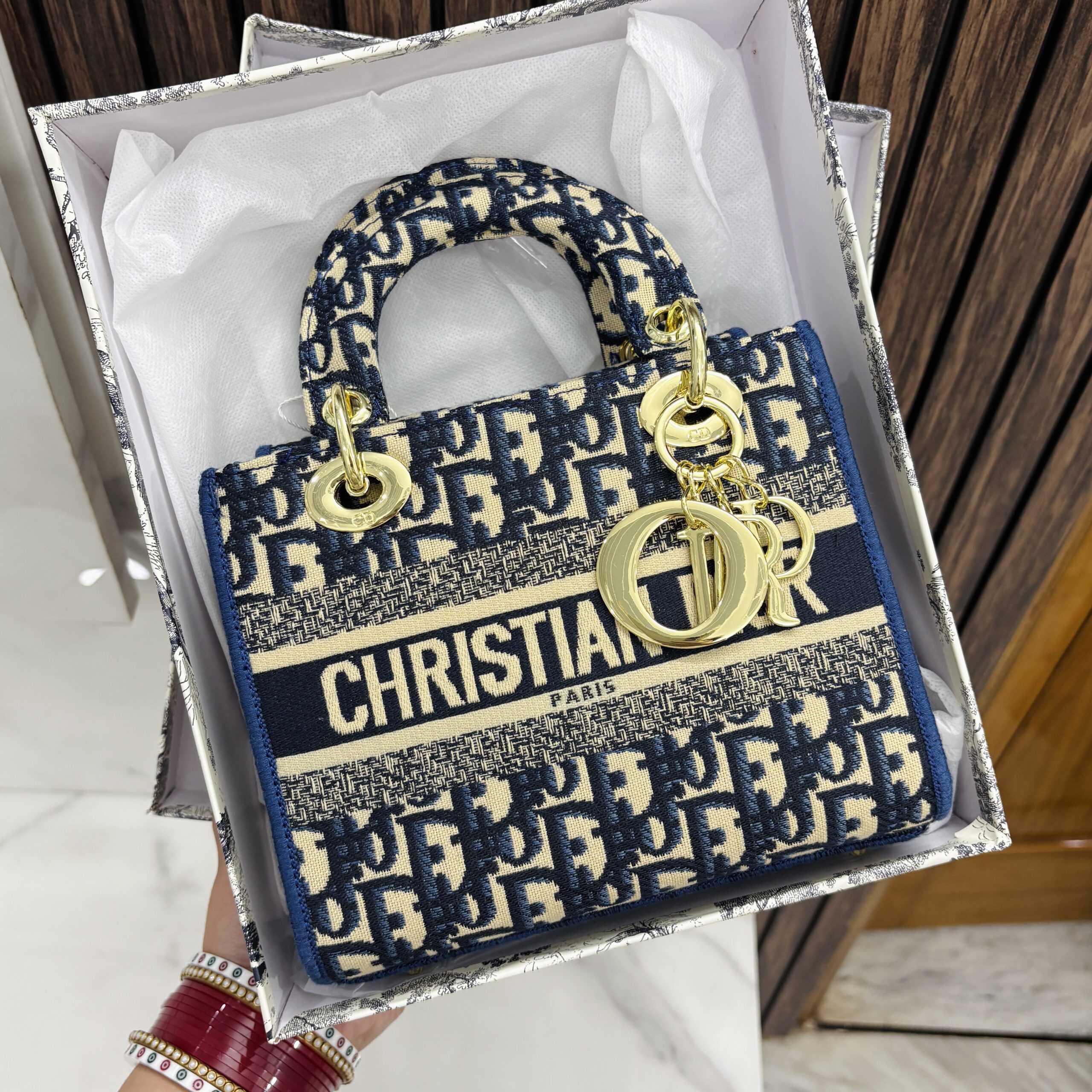 Bag article 215