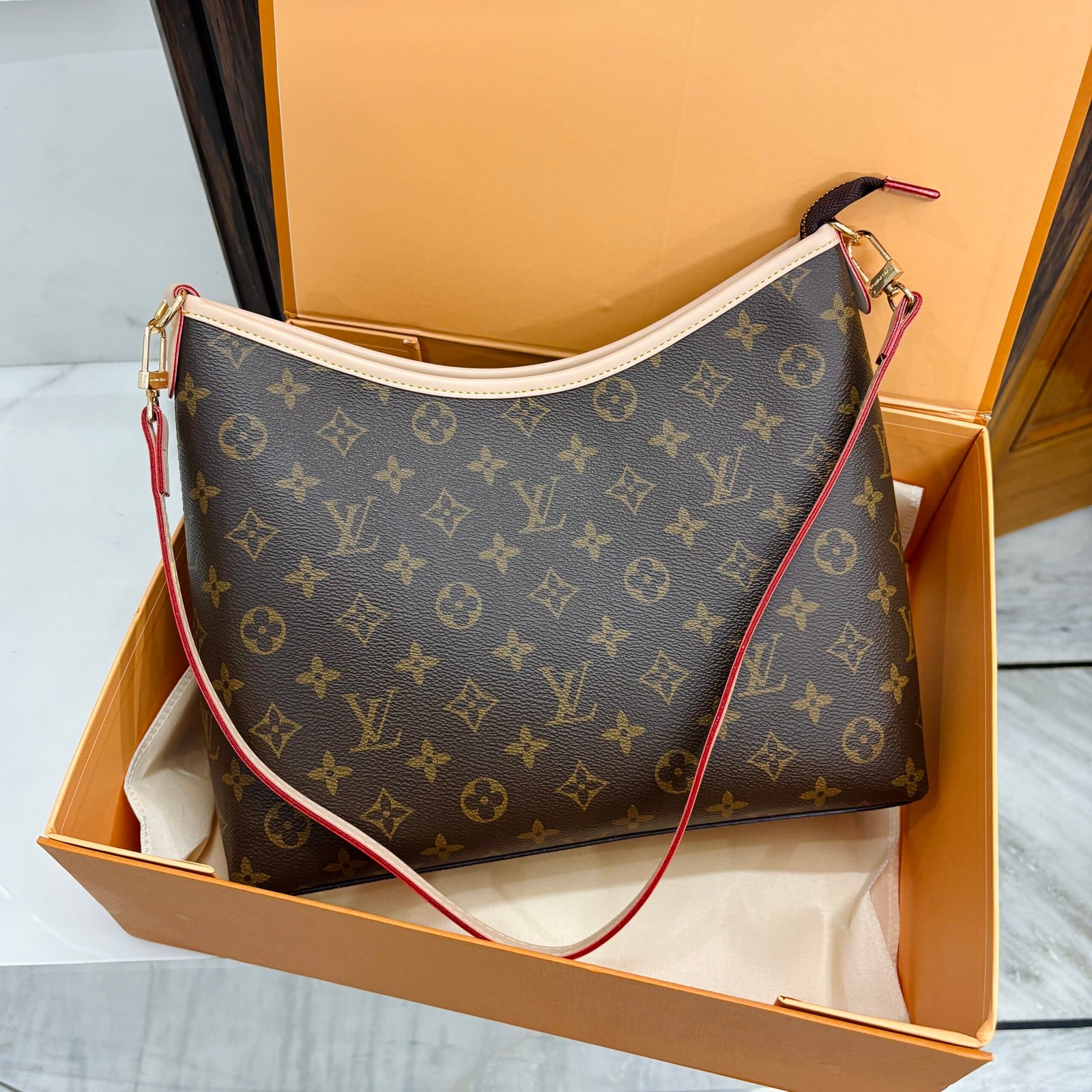 Bag article 240