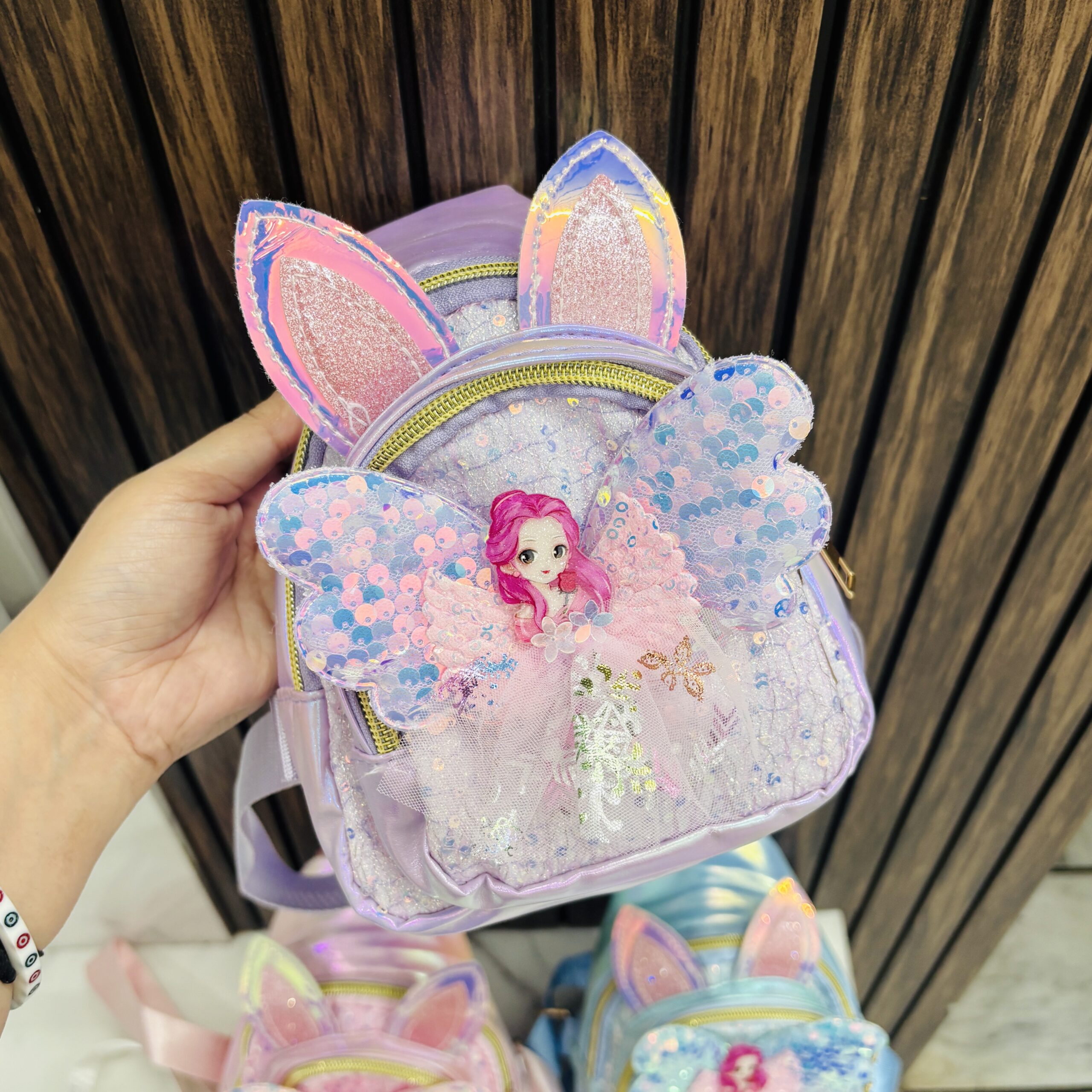 Angle kid bag article 230